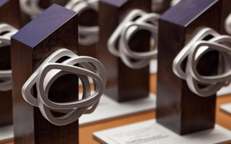 Premios Corresponsables: Kliksberg recibe el mayor galardón anual